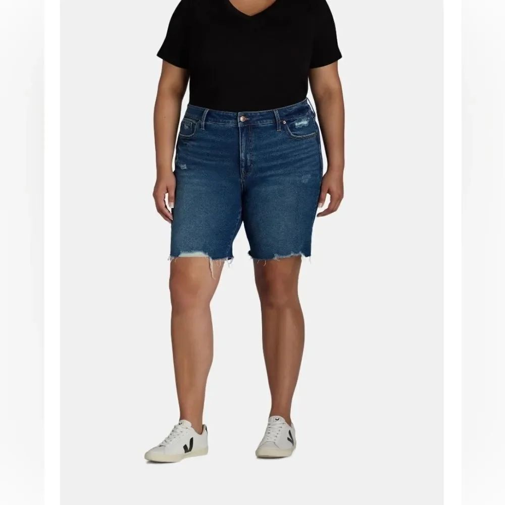 Nwt Distressed Bermuda Shorts for Women's Plus, Terra & Sky, Size 24W